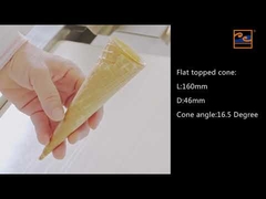 Productielijn voor ijsconen, 71 gietijzeren bakplaten.